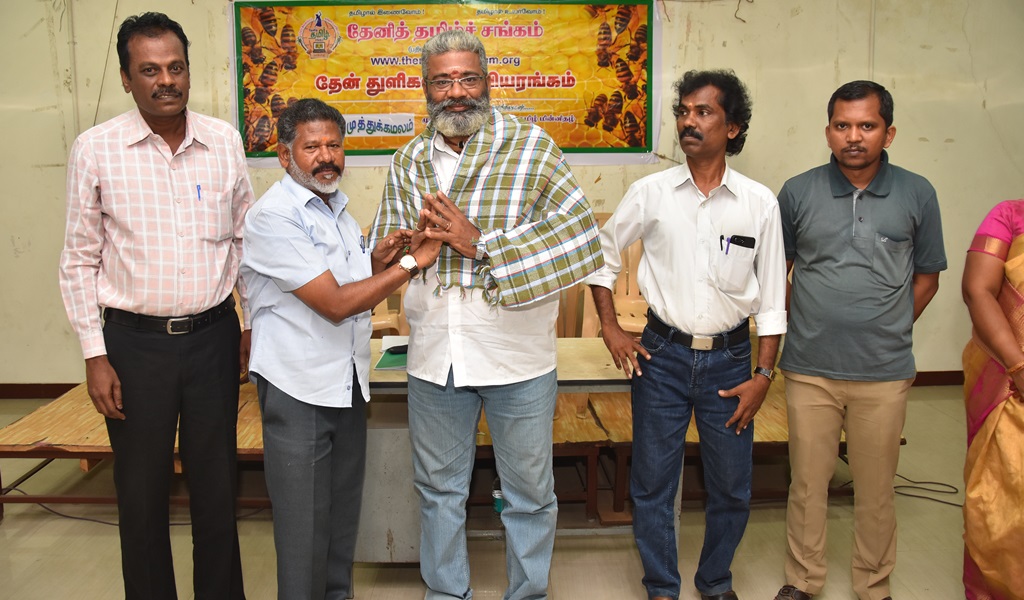 தேன் துளிகள் - கவியரங்கம் 2 விழா - படம் - 19