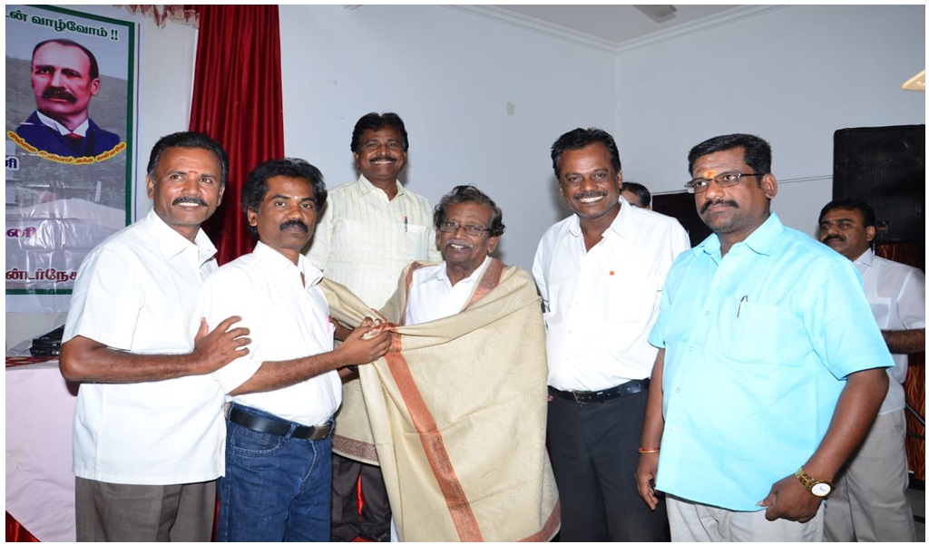 தேனித் தமிழ்ச் சங்கம் சிறப்பித்தல் - படம்