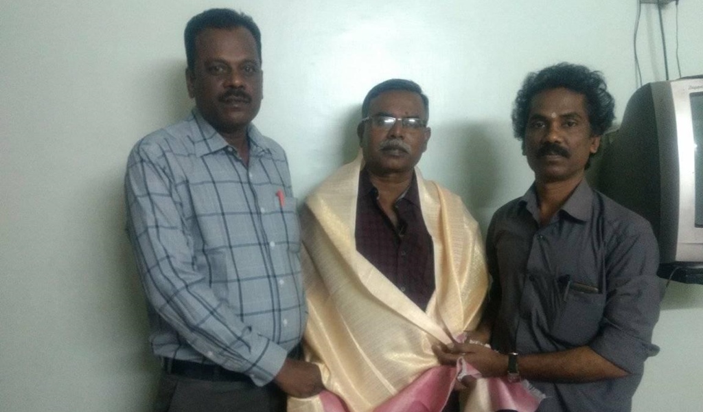 தேனித் தமிழ்ச் சங்கம் சிறப்பித்தல் - படம்